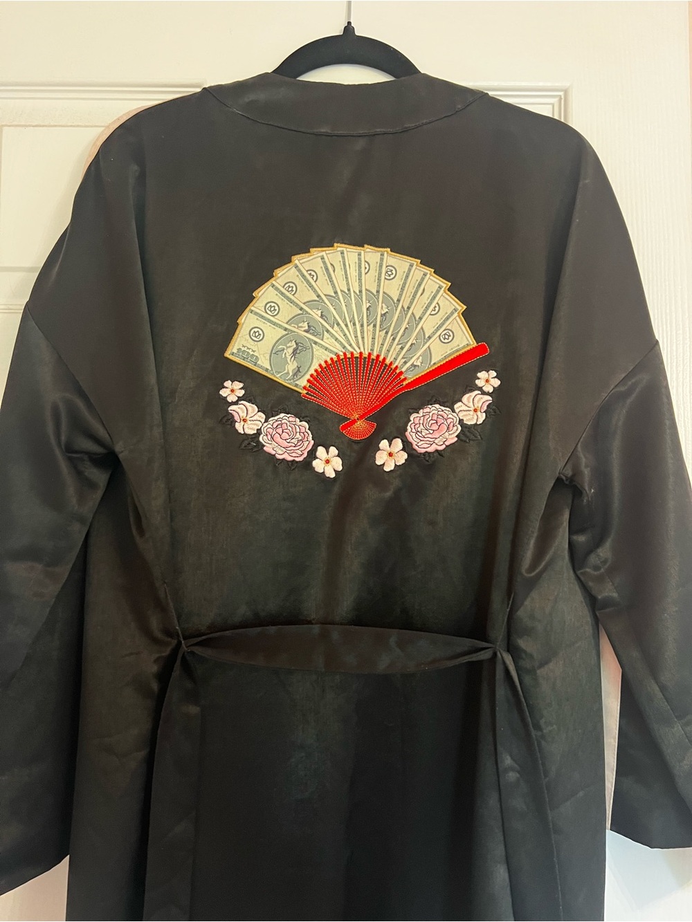 Nicki Minaj x H&M Exclusive Embroidered Cash Fan Satin Kimono Robe Jacket 2017